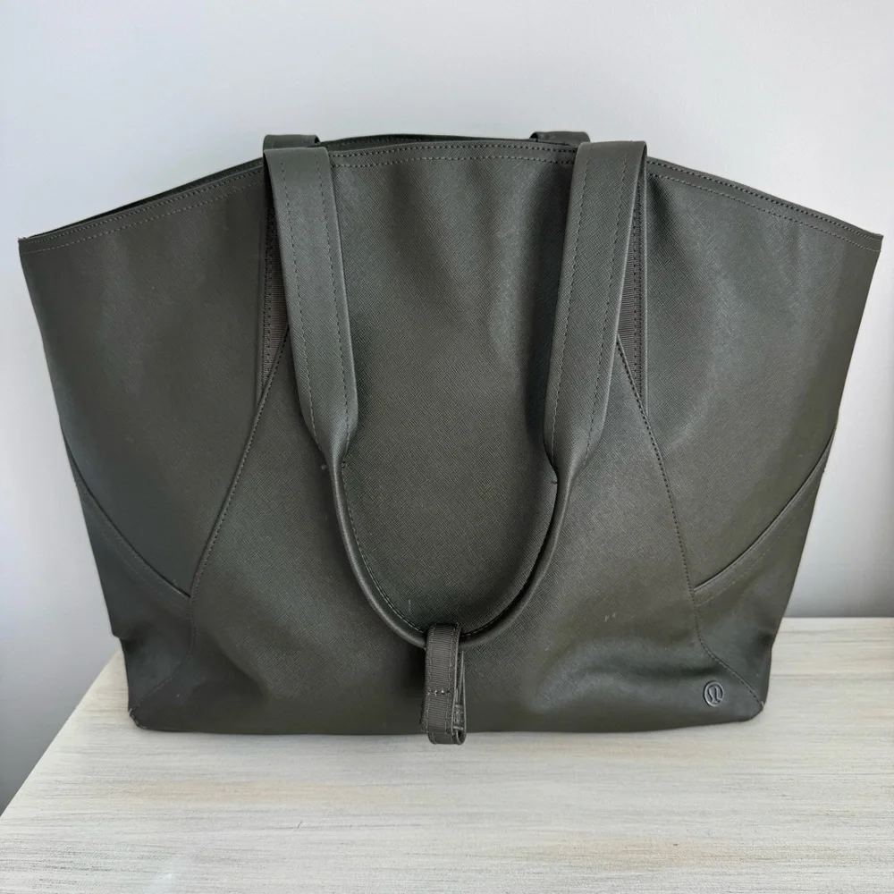Lululemon Tote Bag with Matching Pouches